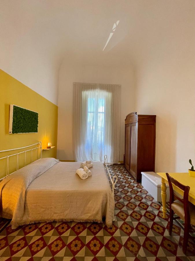 4 Balconi House-Appartamento Salentino Nel Centro Di Lecce Exterior foto